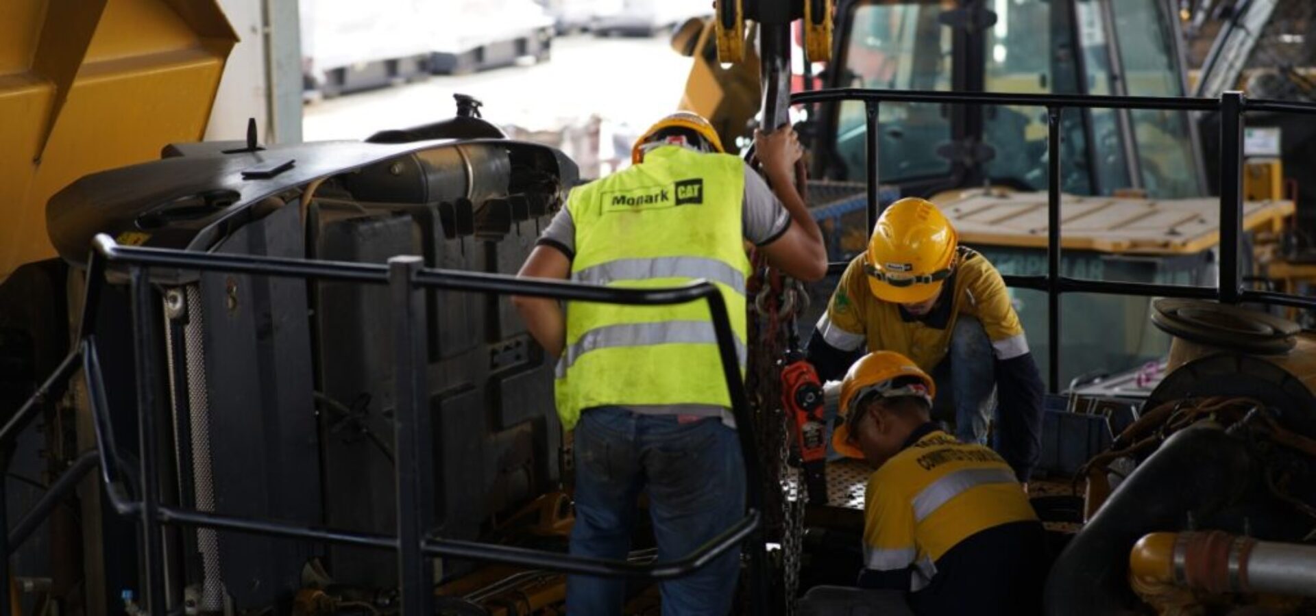 HEAVY EQUIPMENT MAINTENANCE HEAVY EQUIPMENT MAINTENANCE